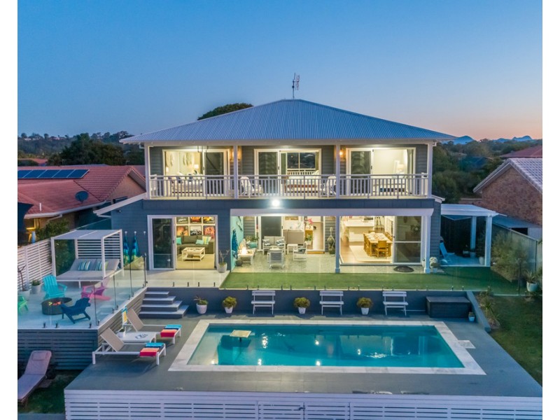 27 Wedgebill Parade, Burleigh Waters QLD 4220