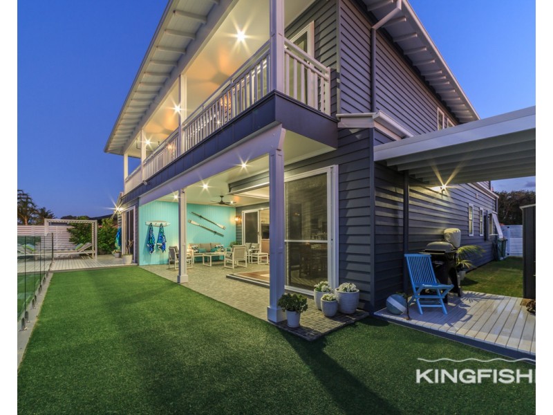 27 Wedgebill Parade, Burleigh Waters QLD 4220