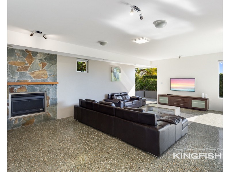 37 West Street, Burleigh Heads QLD 4220