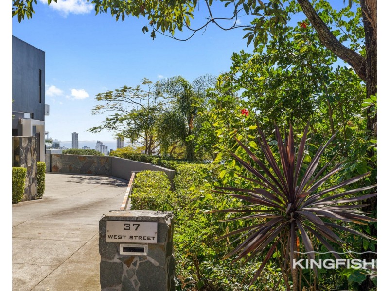 37 West Street, Burleigh Heads QLD 4220