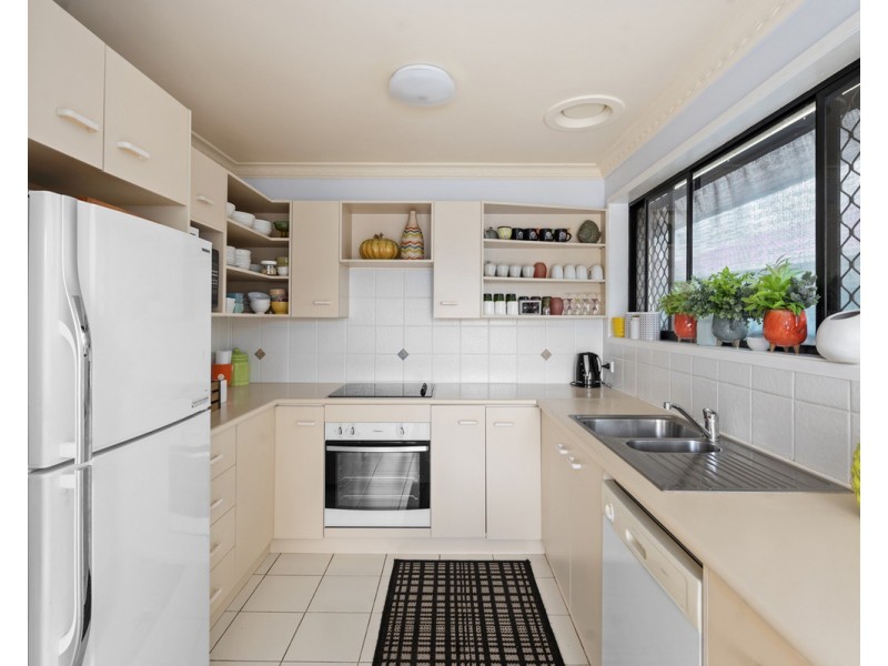 193 Acanthus Avenue, Burleigh Waters QLD 4220