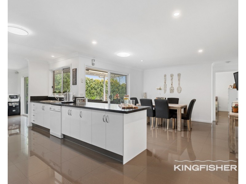 14 Swift Place, Burleigh Waters QLD 4220