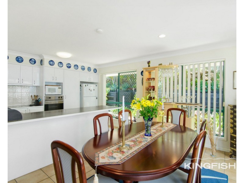 11 Casablanca Court, Burleigh Waters QLD 4220