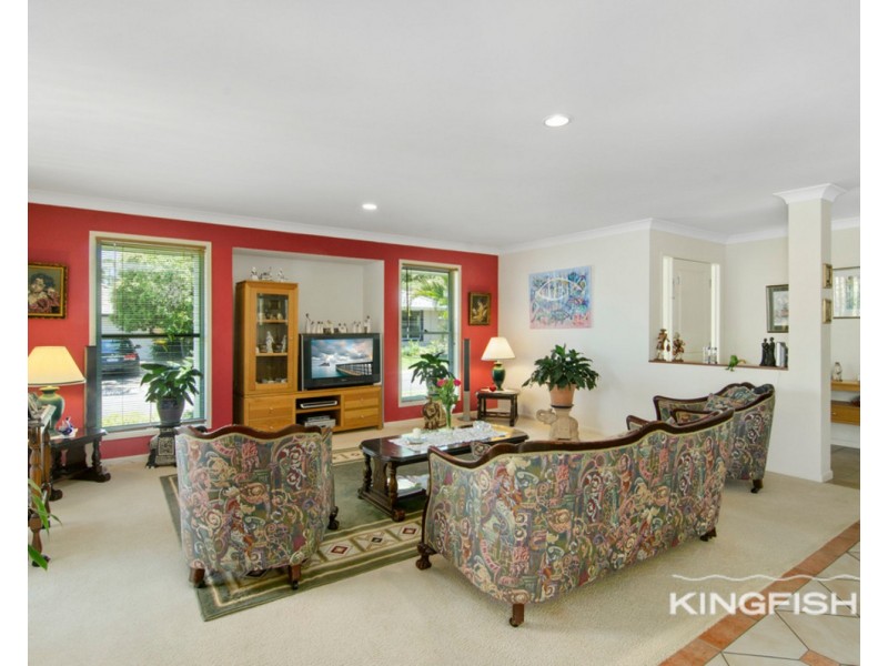 11 Casablanca Court, Burleigh Waters QLD 4220