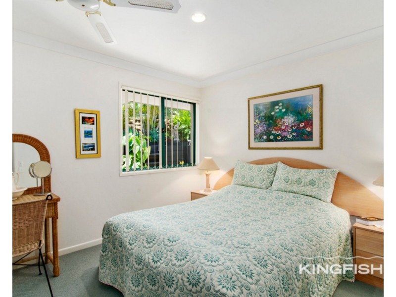 11 Casablanca Court, Burleigh Waters QLD 4220