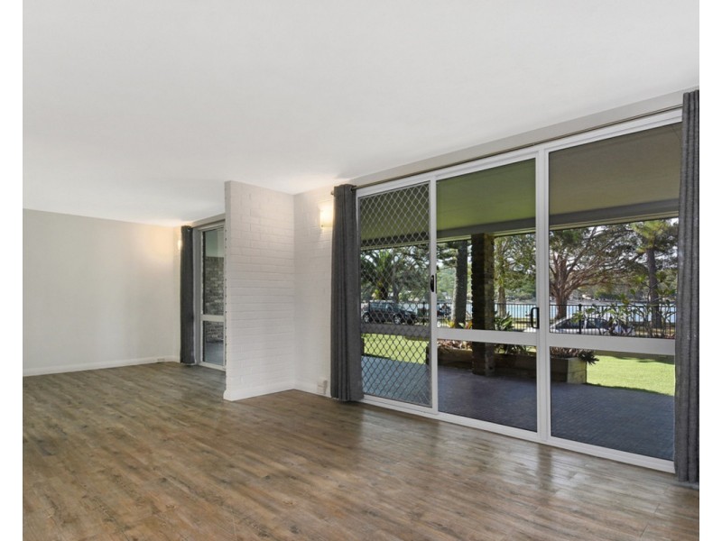 1/30 Murlong Crescent, Palm Beach QLD 4221