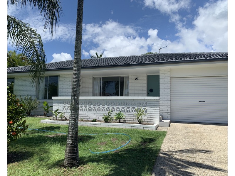 35 Bluejay Street, Burleigh Waters QLD 4220