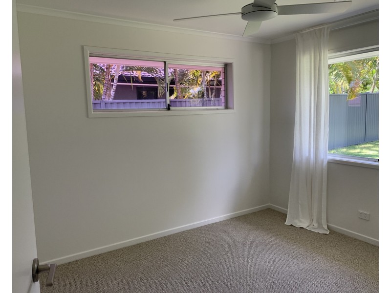 35 Bluejay Street, Burleigh Waters QLD 4220