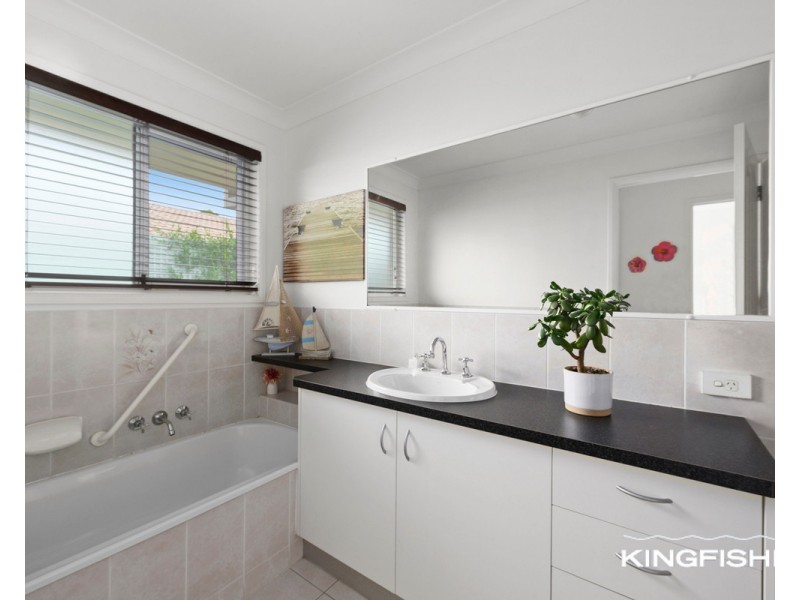 30 Wedgebill Parade, Burleigh Waters QLD 4220