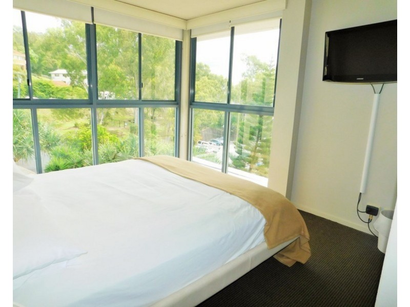 1124/1 Ocean Street, Burleigh Heads QLD 4220