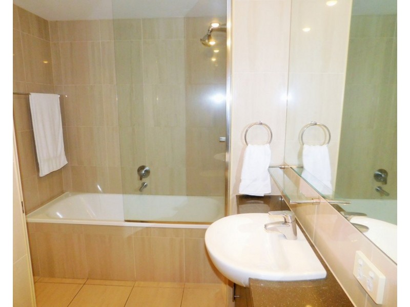 1124/1 Ocean Street, Burleigh Heads QLD 4220