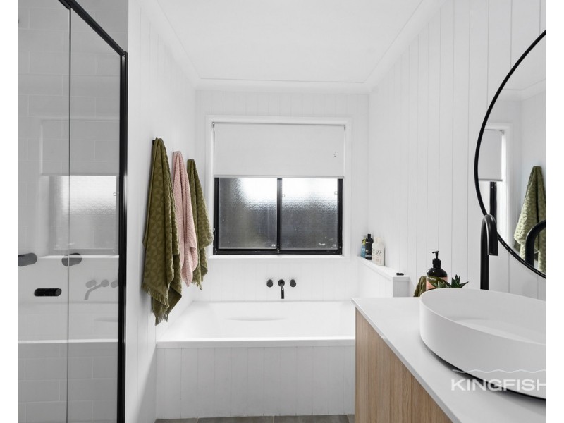 115 Harrier Drive, Burleigh Waters QLD 4220