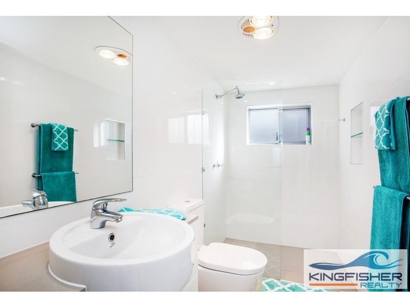 19 Kingfisher Crescent, Burleigh Waters QLD 4220