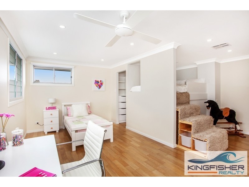 19 Kingfisher Crescent, Burleigh Waters QLD 4220