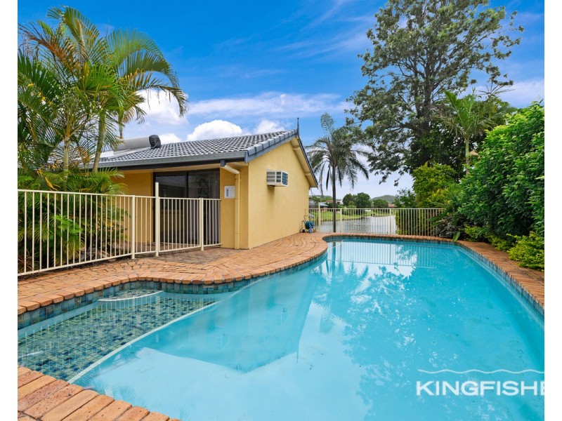 60 Burleigh Street, Burleigh Waters QLD 4220