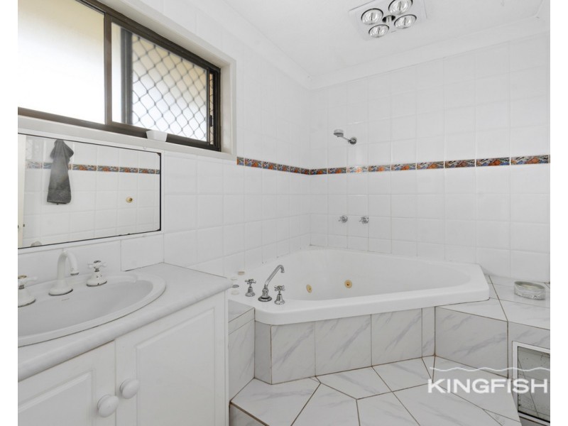 60 Burleigh Street, Burleigh Waters QLD 4220