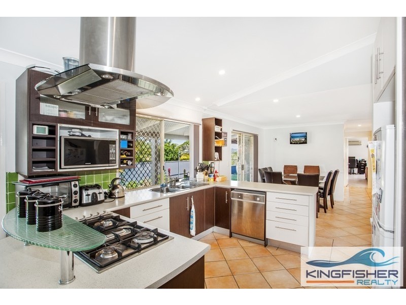 30 Whitehead Drive, Burleigh Waters QLD 4220