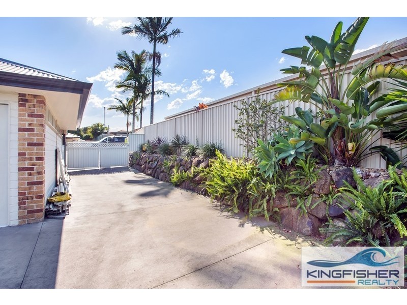 30 Whitehead Drive, Burleigh Waters QLD 4220