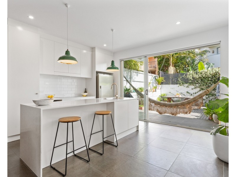 2/41 Arthur Street, Mermaid Beach QLD 4218