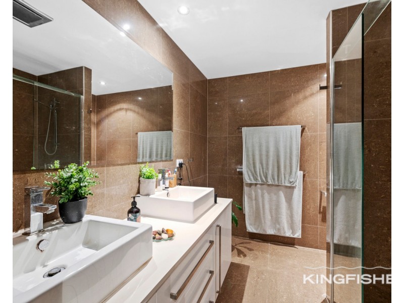 182 Acanthus Avenue, Burleigh Waters QLD 4220