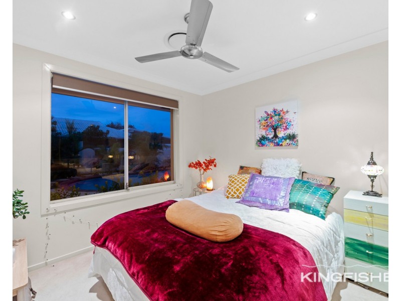 182 Acanthus Avenue, Burleigh Waters QLD 4220