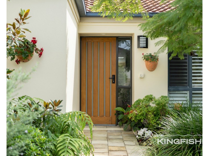 9 Coral Sea Court, Burleigh Waters QLD 4220