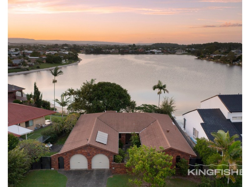 31 Kingfisher Crescent, Burleigh Waters QLD 4220