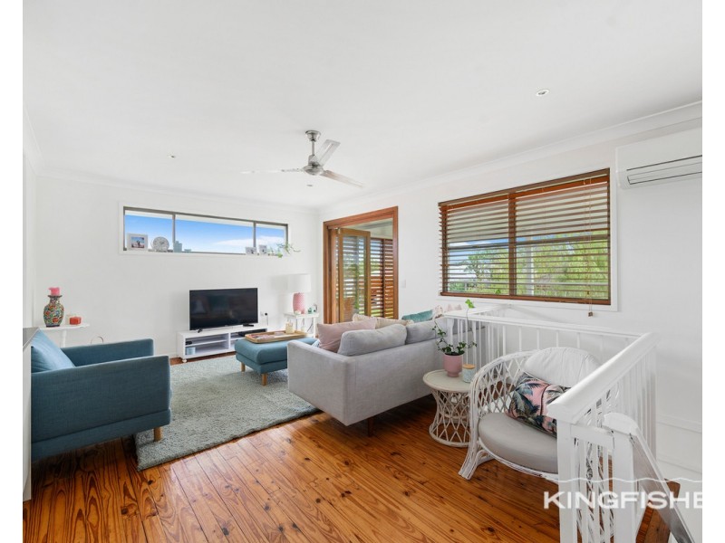 77 Jabiru Avenue, Burleigh Waters QLD 4220