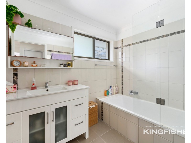 77 Jabiru Avenue, Burleigh Waters QLD 4220