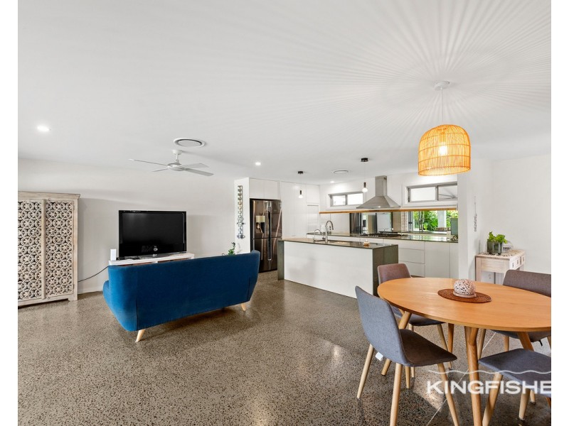 45 Mallawa Drive, Palm Beach QLD 4221