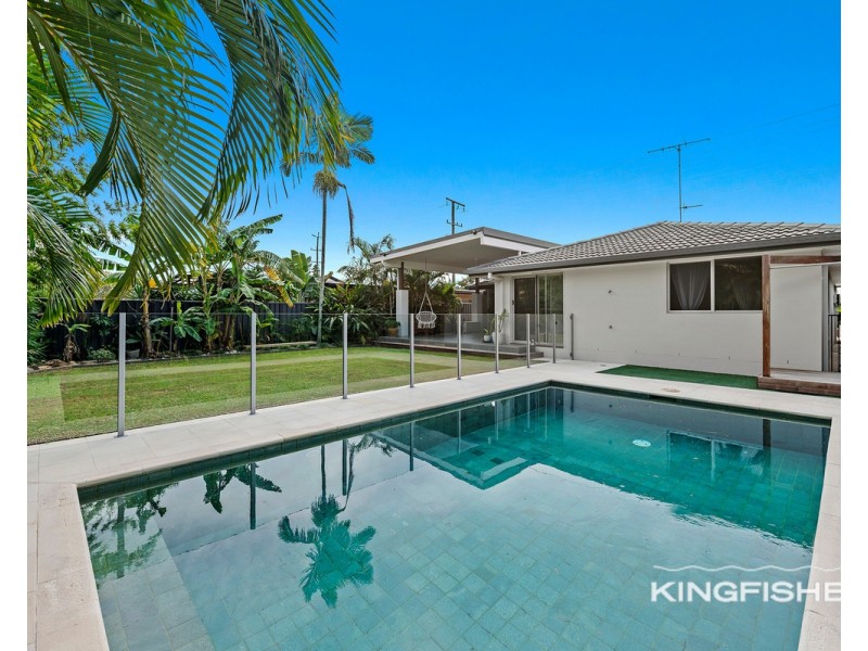 45 Mallawa Drive, Palm Beach QLD 4221