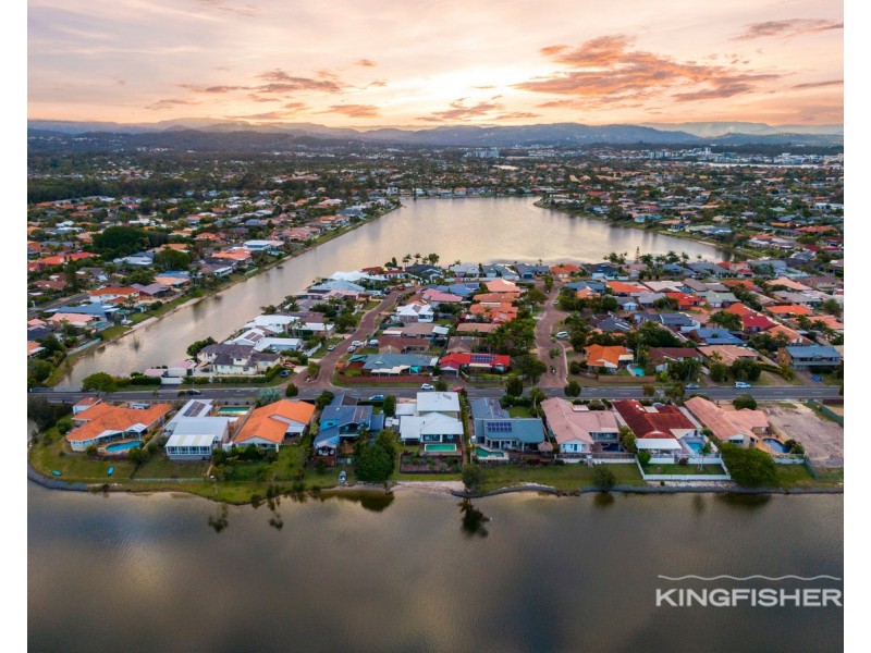 90 Dunlin Drive, Burleigh Waters QLD 4220