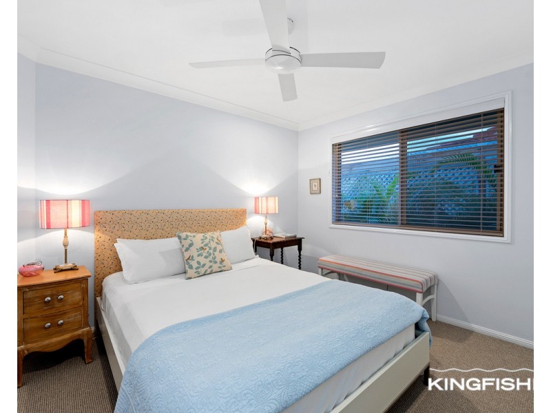 90 Dunlin Drive, Burleigh Waters QLD 4220