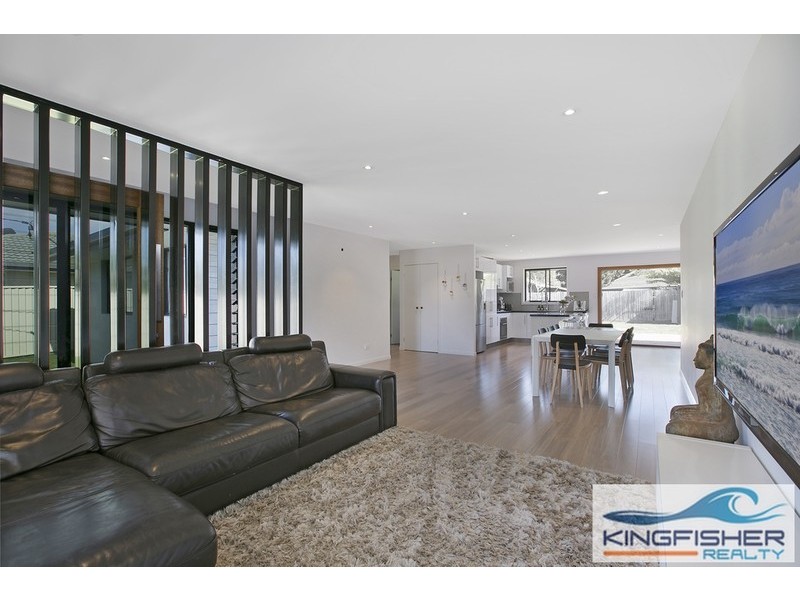 10 Kingfisher Crescent, Burleigh Waters QLD 4220