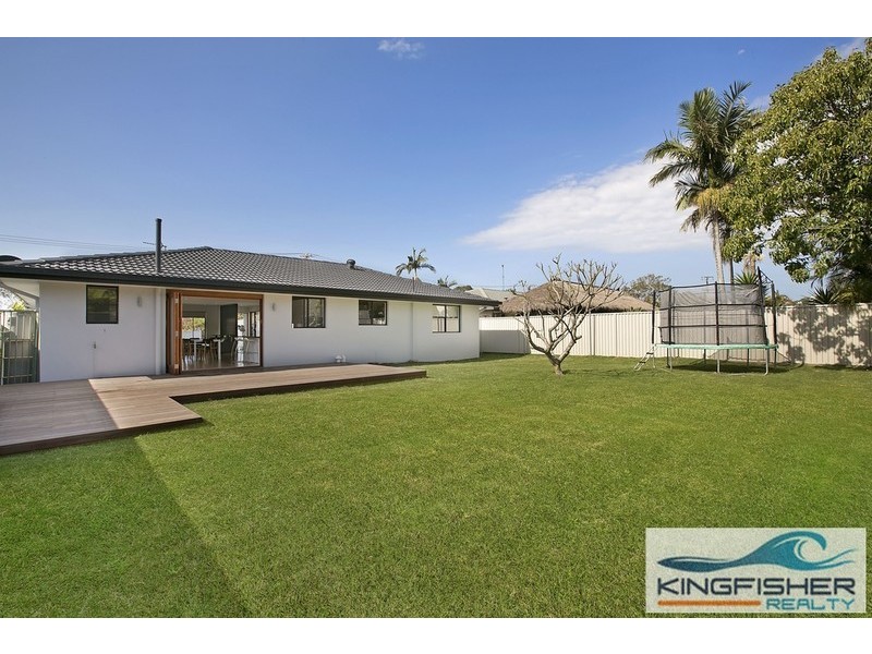 10 Kingfisher Crescent, Burleigh Waters QLD 4220