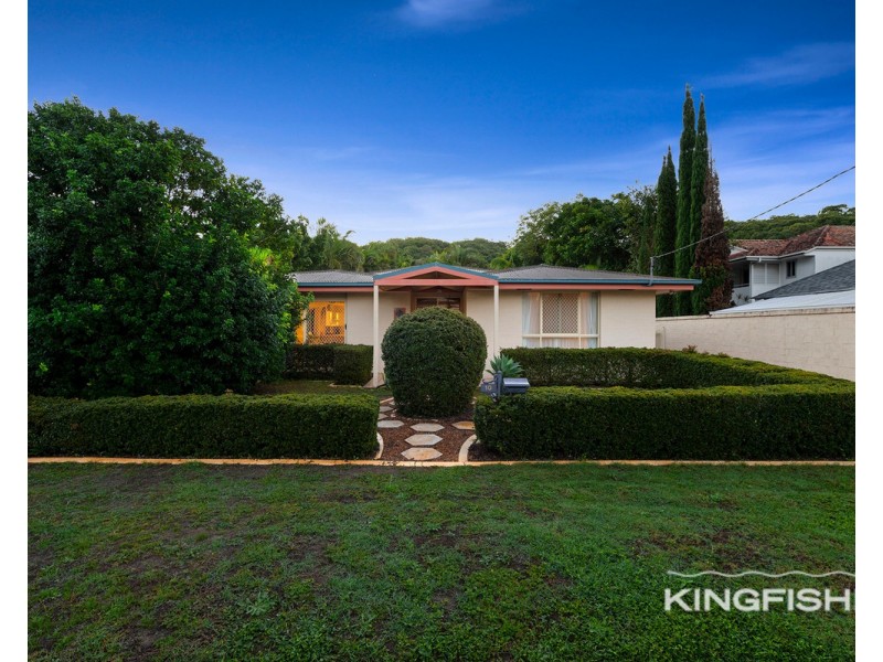 10 Guyra Avenue, Burleigh Heads QLD 4220