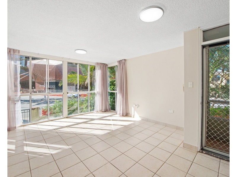 1/45 Old Burleigh Road, Surfers Paradise QLD 4217