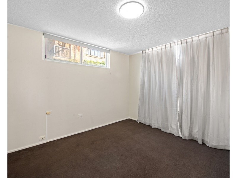 1/45 Old Burleigh Road, Surfers Paradise QLD 4217