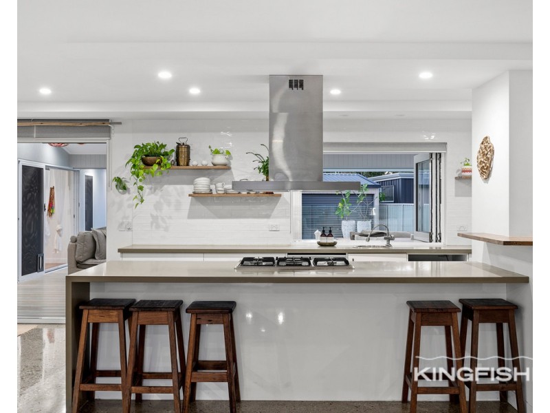 153 Acanthus Avenue, Burleigh Waters QLD 4220