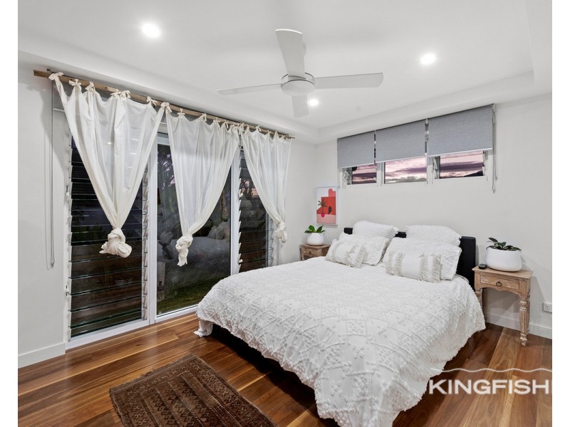 153 Acanthus Avenue, Burleigh Waters QLD 4220