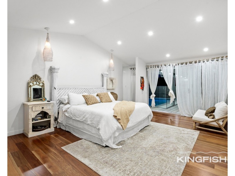 153 Acanthus Avenue, Burleigh Waters QLD 4220
