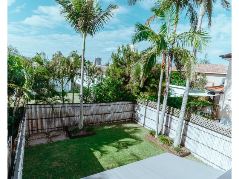 2/17 Ferny Fairway, Burleigh Heads QLD 4220
