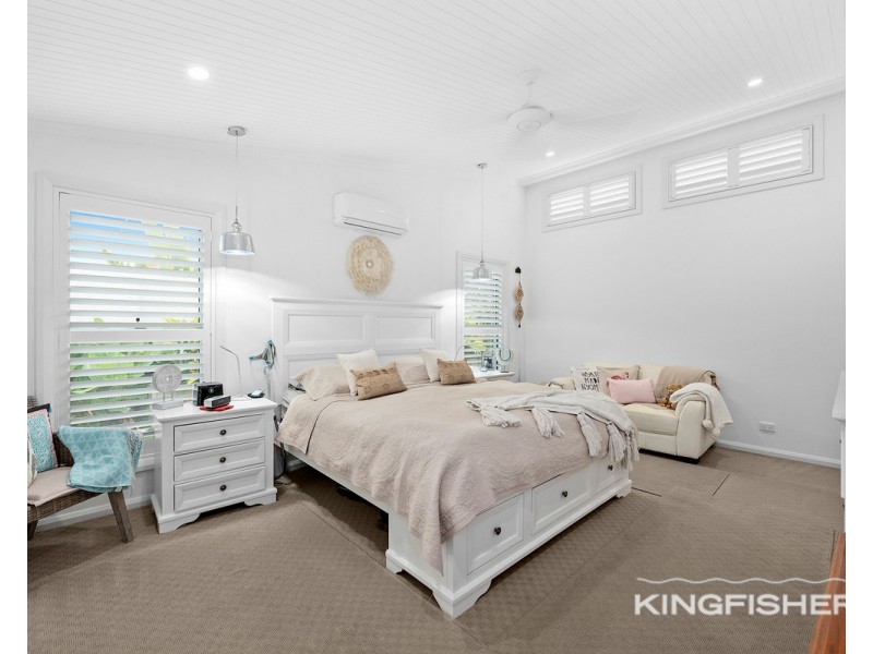 22 Djerral Avenue, Burleigh Heads QLD 4220