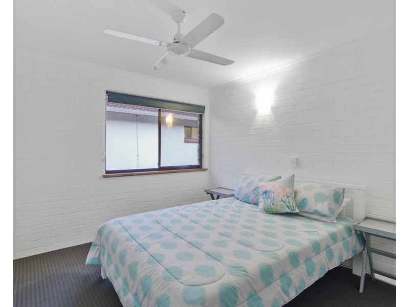 2/30 Murlong Crescent, Palm Beach QLD 4221