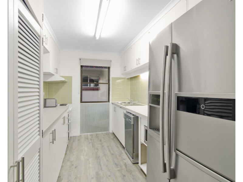 2/30 Murlong Crescent, Palm Beach QLD 4221