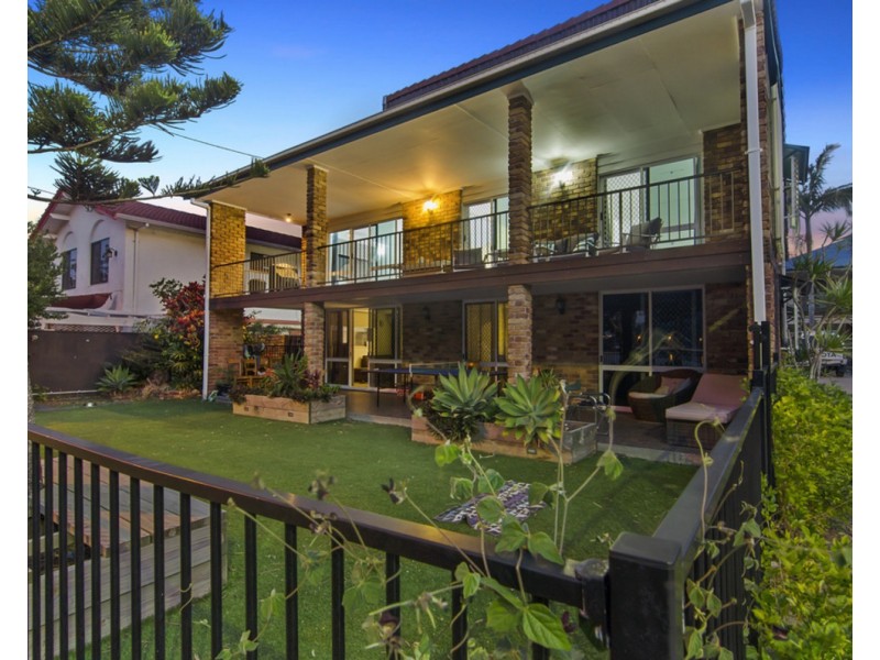 2/30 Murlong Crescent, Palm Beach QLD 4221