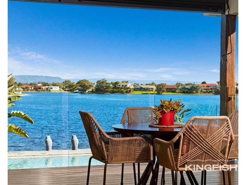 23 Kingfisher Crescent, Burleigh Waters QLD 4220