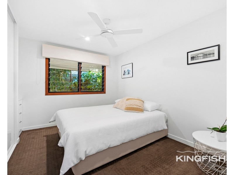 23 Kingfisher Crescent, Burleigh Waters QLD 4220