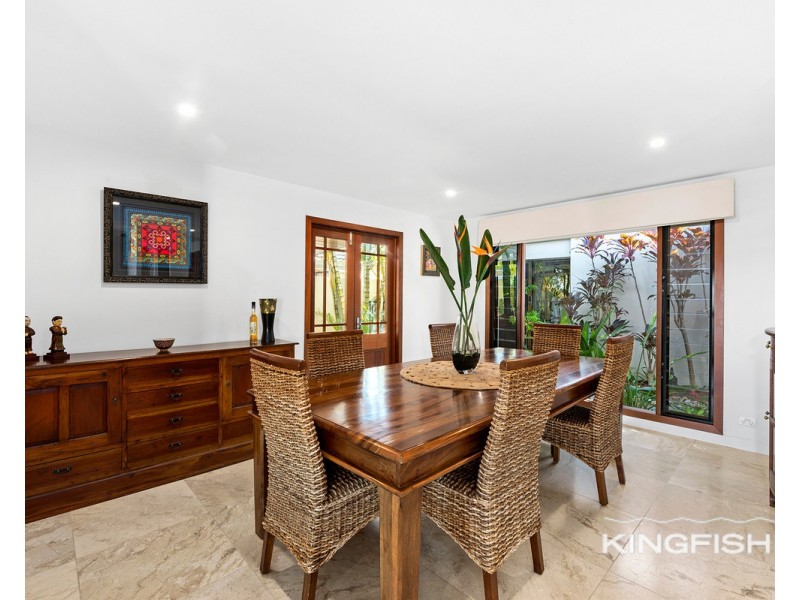 23 Kingfisher Crescent, Burleigh Waters QLD 4220