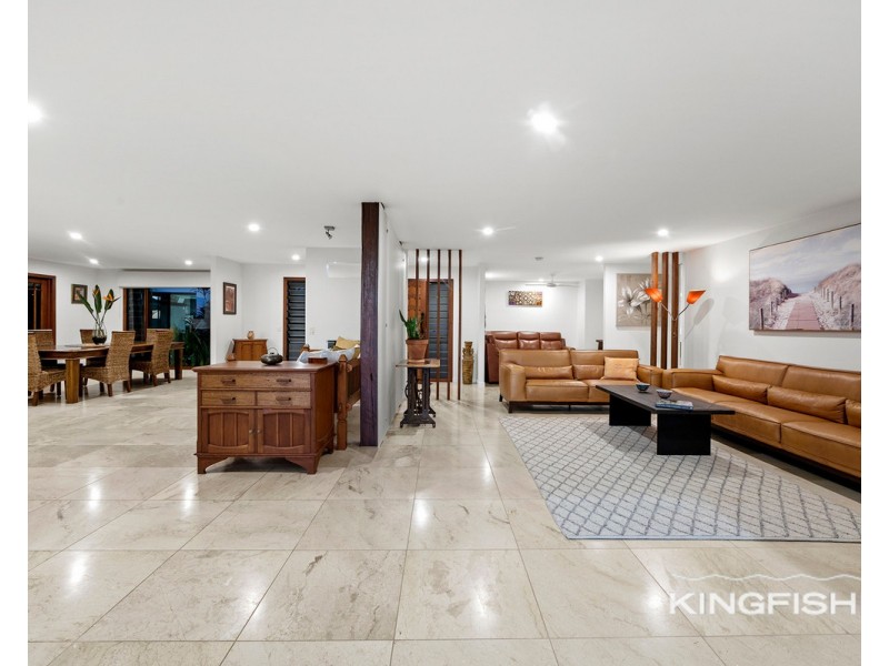 23 Kingfisher Crescent, Burleigh Waters QLD 4220